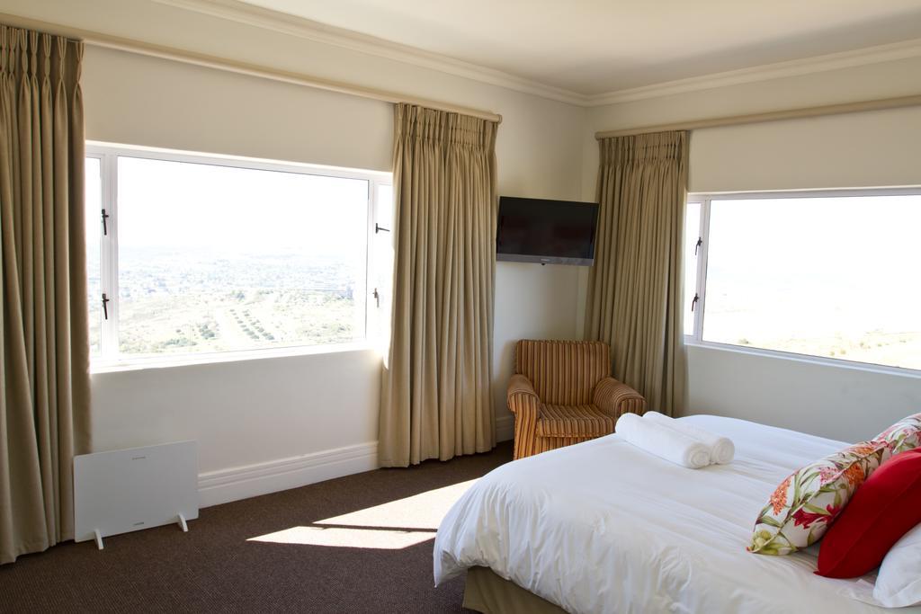 Mountain View Manor Hotel Grahamstown Room photo