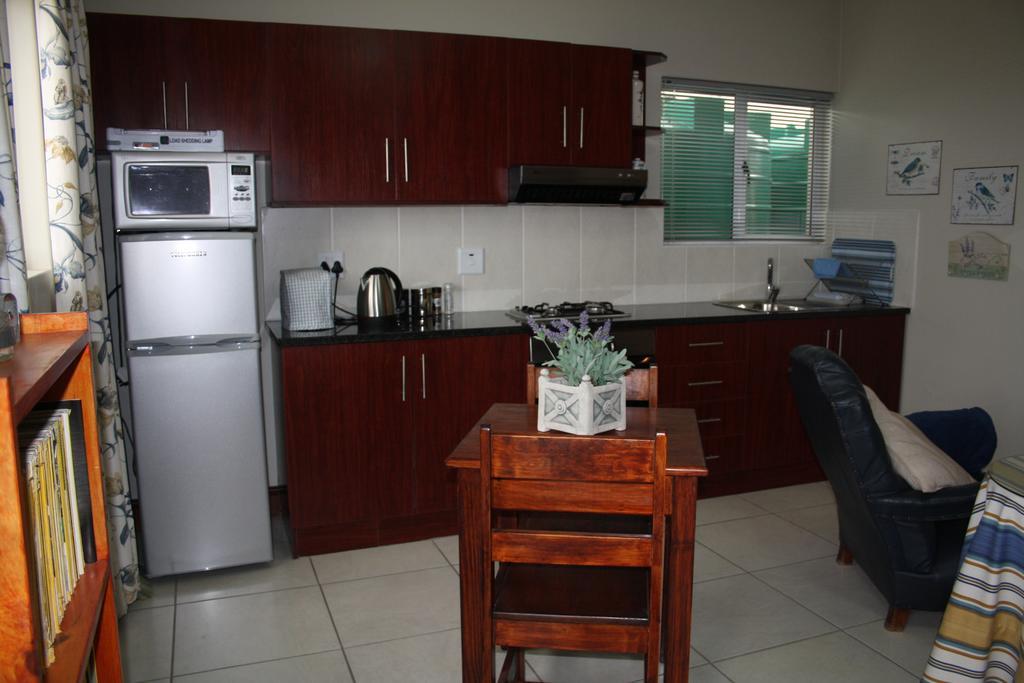 Mountain View Manor Hotel Grahamstown Room photo